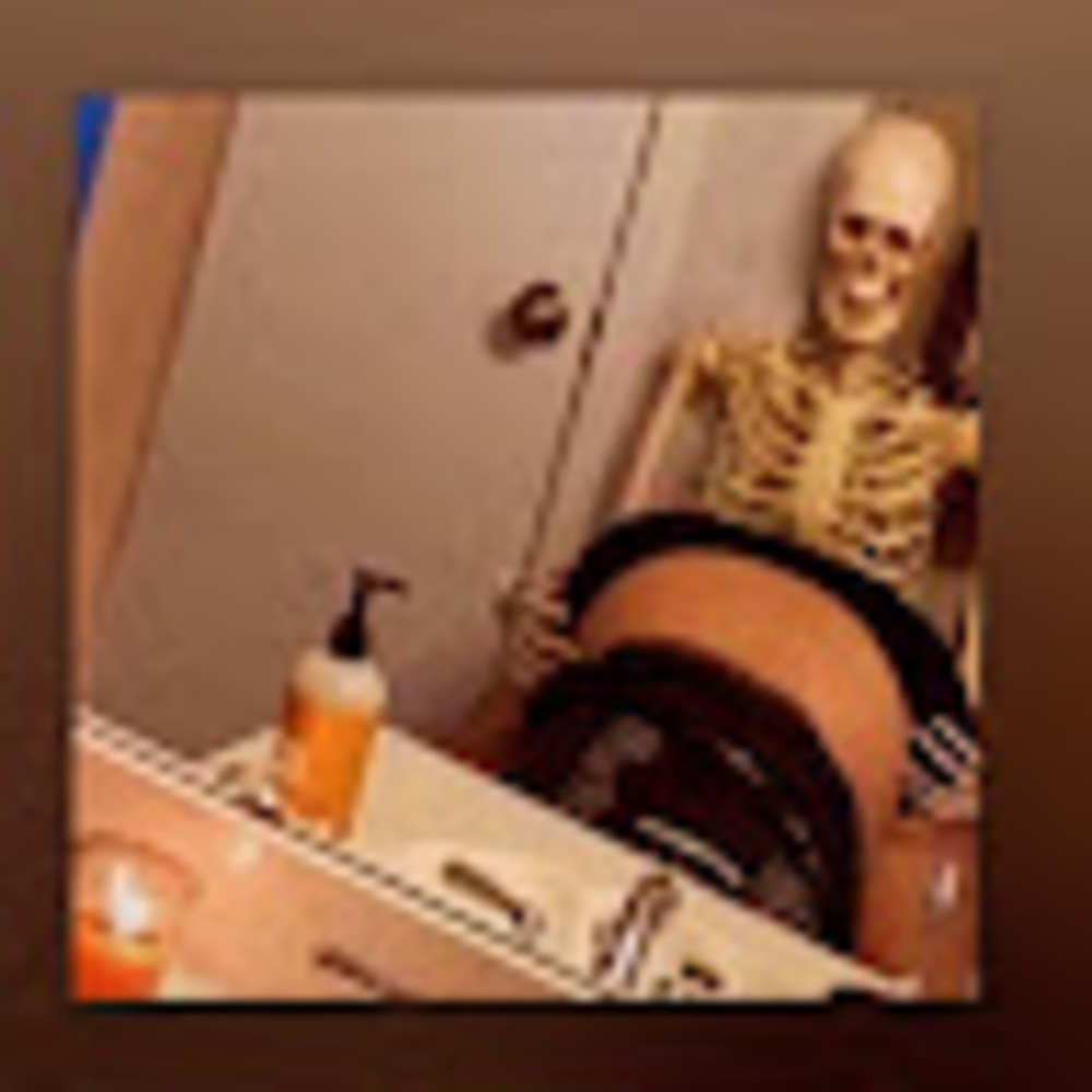 Meet your Posher, Amari